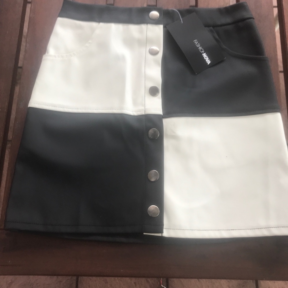 FashionNova leather skirt NEW